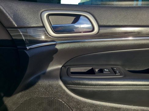 Used 2019 Jeep Grand Cherokee Limited AWD/4WD image 23