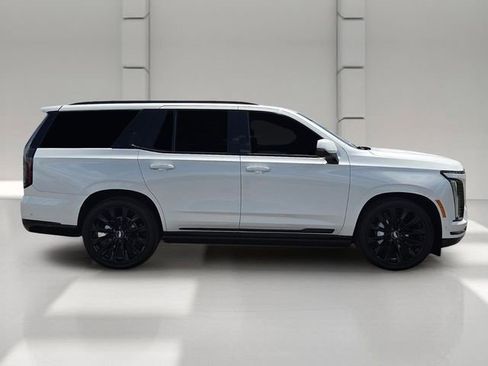 Certified 2025 Cadillac Escalade Sport Platinum w/ LPO, ONYX Package AWD/4WD image 6