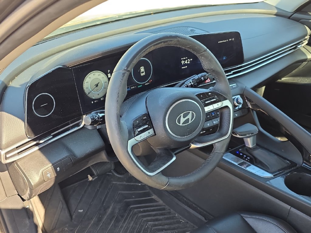 Used 2024 Hyundai Elantra Limited FWD image 14