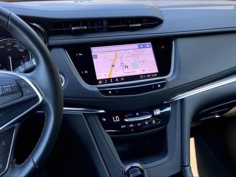 Used 2025 Cadillac XT5 Premium Luxury AWD/4WD image 5