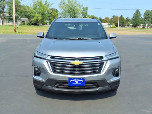 Used 2023 Chevrolet Traverse LT w/ LT Premium Package AWD/4WD image 9
