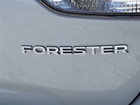 Used 2022 Subaru Forester image 11