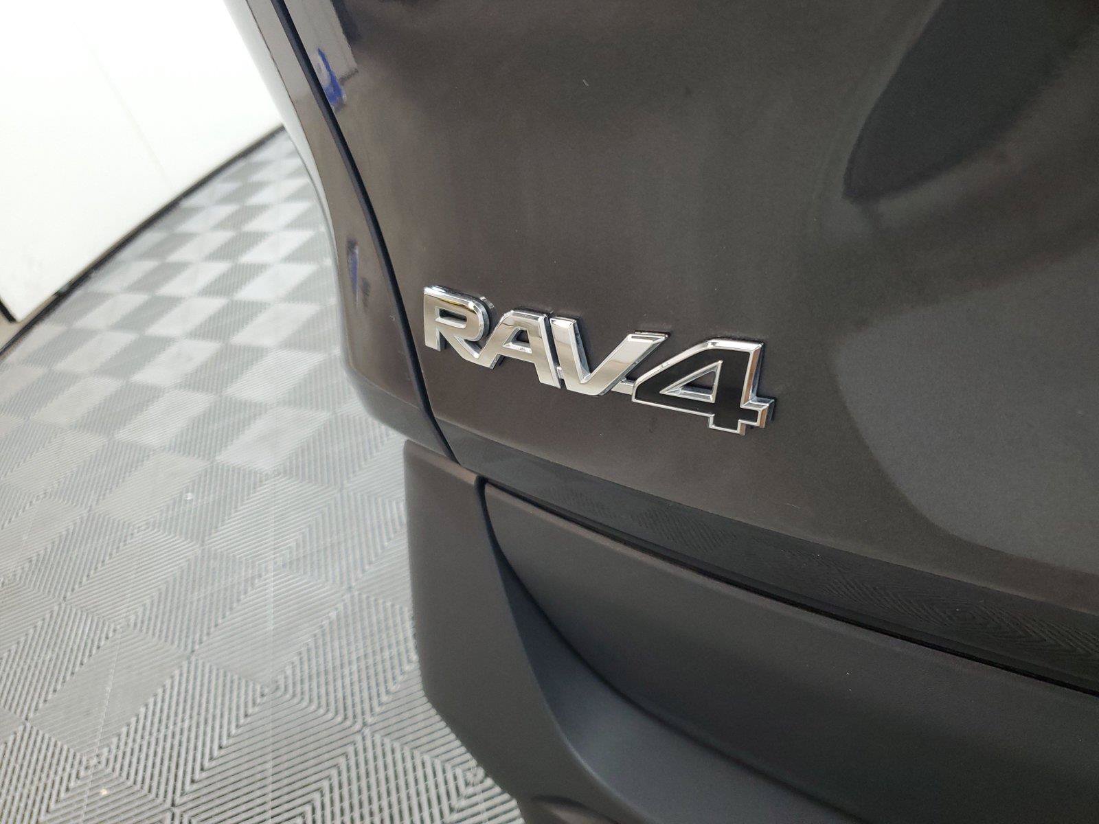 Used 2025 Toyota RAV4 XLE FWD image 4