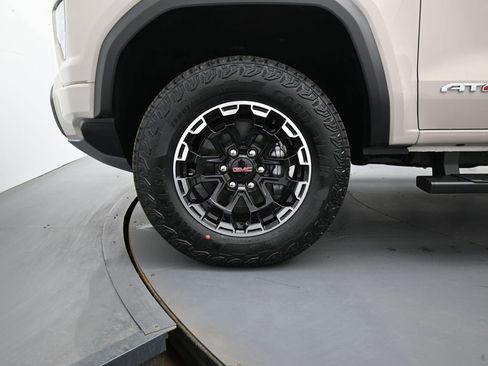 New 2026 GMC Canyon AT4 image 8