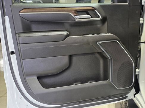 Used 2023 Chevrolet Silverado 1500 LT w/ Protection Package RWD image 20