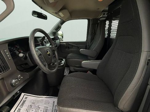 Used 2025 Chevrolet Express 2500 w/ Driver Convenience Package RWD image 17
