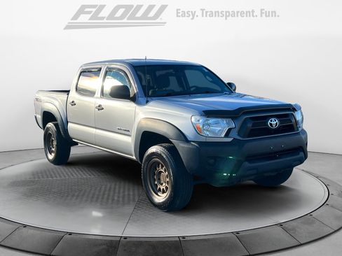 Used 2014 Toyota Tacoma PreRunner image 1