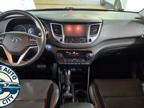 Used 2018 Hyundai Tucson Limited AWD/4WD image 29