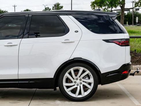 Used 2023 Land Rover Discovery HSE R-Dynamic AWD/4WD image 15
