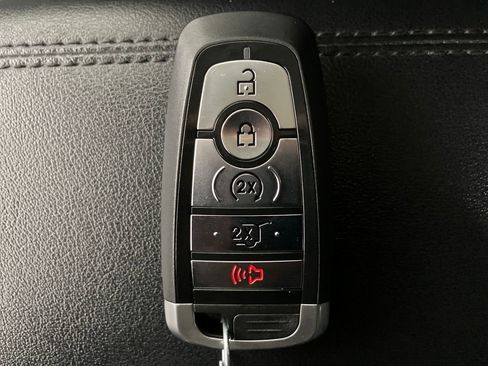 Certified 2022 Ford Edge SEL w/ Sport Appearance Package image 32