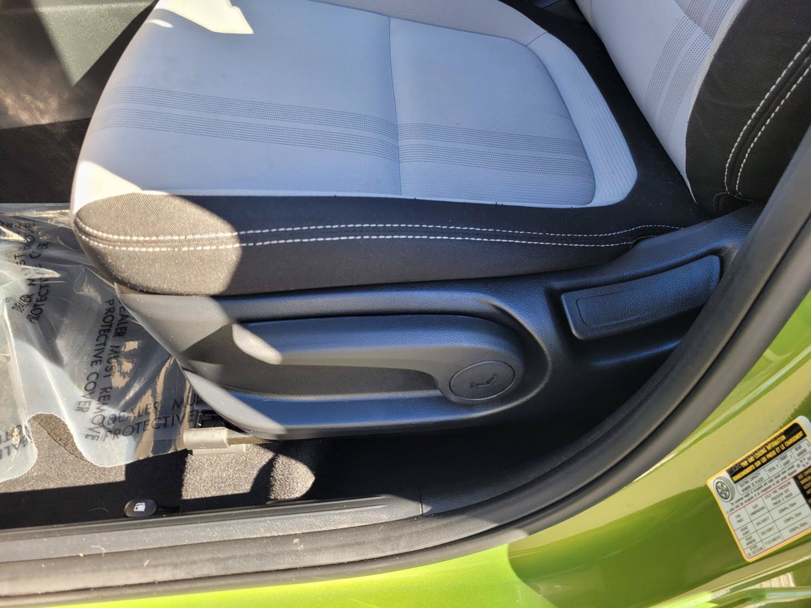 Used 2023 Hyundai Venue SEL FWD image 19