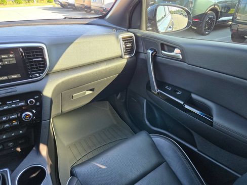 Used 2020 Kia Sportage SX FWD image 11
