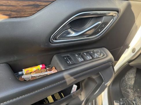 Used 2023 Chevrolet Tahoe Premier image 18