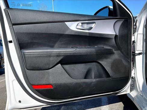 Used 2024 Kia Forte LXS image 20