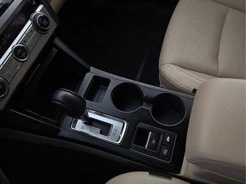 Used 2017 Subaru Outback 3.6R Limited image 21