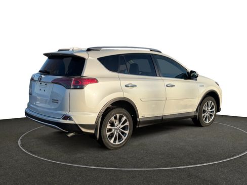 Used 2016 Toyota RAV4 Limited image 6