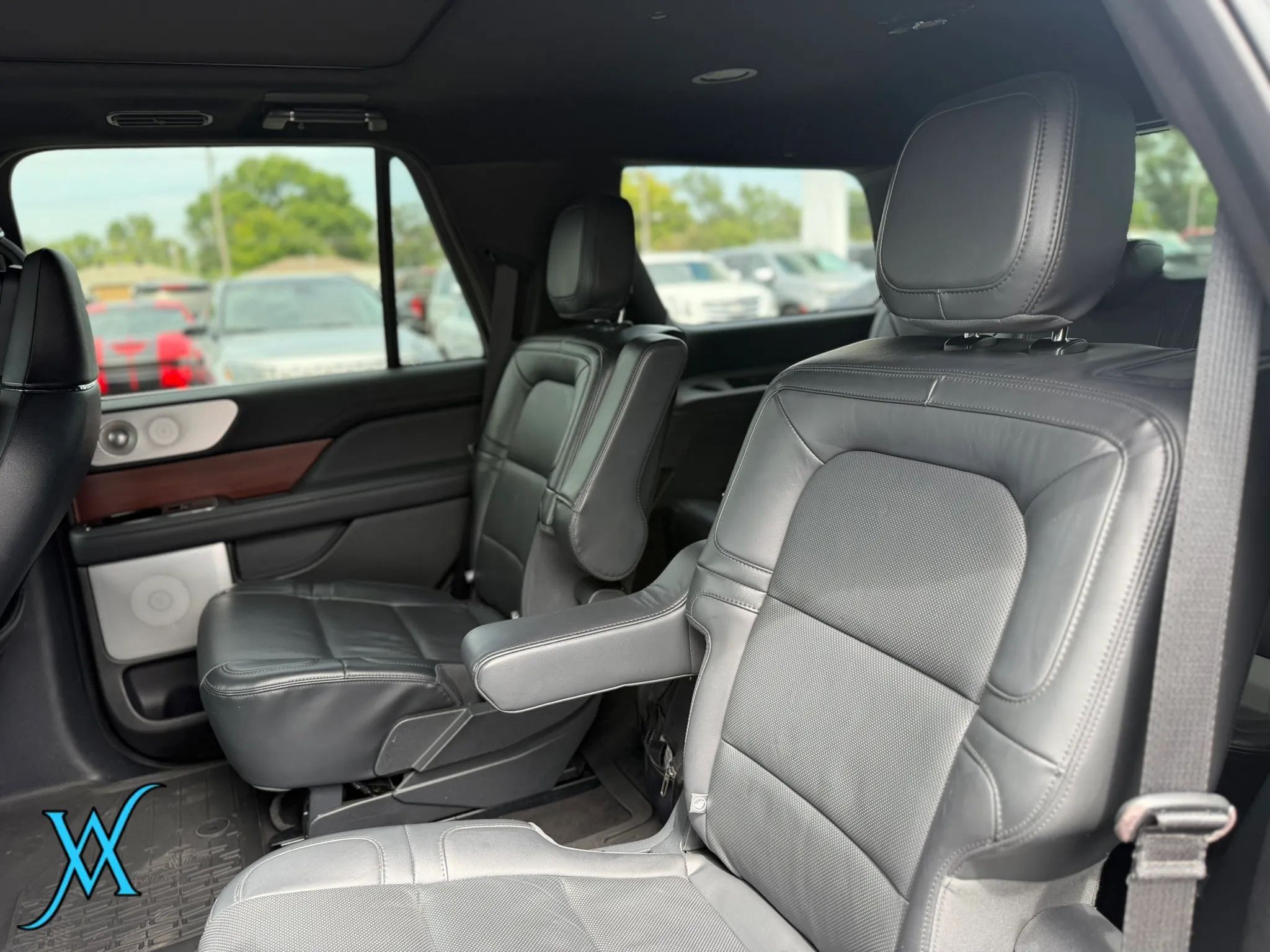 Used 2023 Lincoln Navigator Reserve AWD/4WD image 17