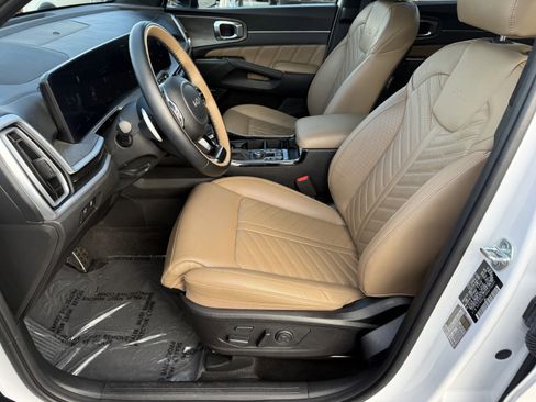 Certified 2024 Kia Sorento SX Prestige w/ Olive Brown Leather Package image 14