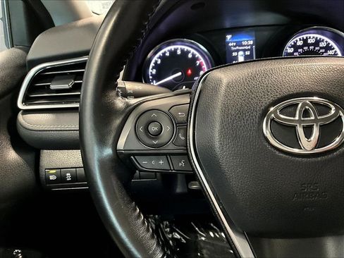 Used 2020 Toyota Camry SE image 17