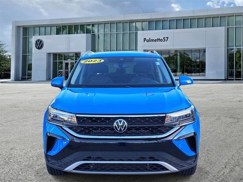 Used 2023 Volkswagen Taos SE image 2