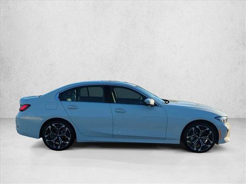 Used 2025 BMW 330i Sedan w/ M Sport Package RWD image 4