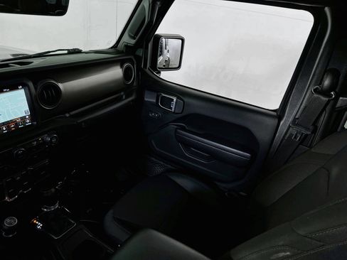 Used 2023 Jeep Gladiator Sport AWD/4WD image 23