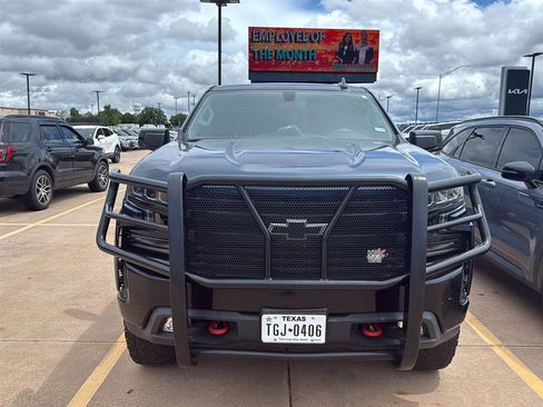 Used 2020 Chevrolet Silverado 1500 LT Trail Boss AWD/4WD image 8