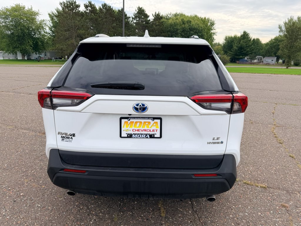 Used 2023 Toyota RAV4 LE AWD/4WD image 5