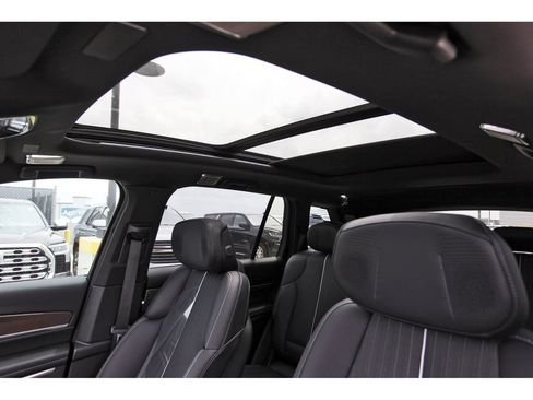 New 2026 Cadillac Vistiq Premium Luxury AWD/4WD image 24