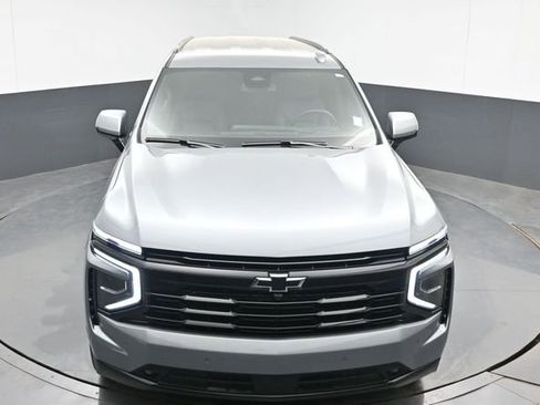 Used 2025 Chevrolet Suburban RST w/ Comfort Package AWD/4WD image 38