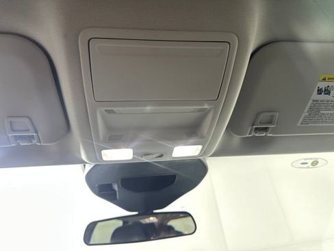 Used 2023 Ford Escape SE image 24