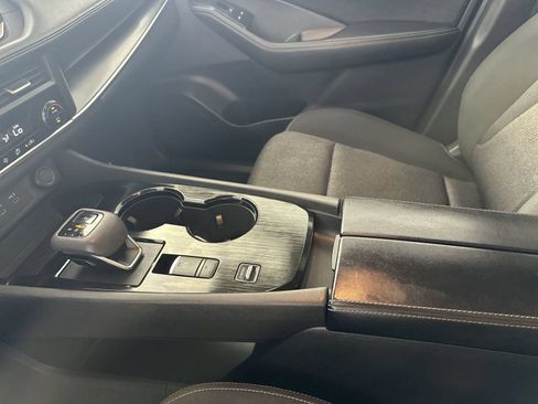 Certified 2024 Nissan Rogue SV FWD image 21