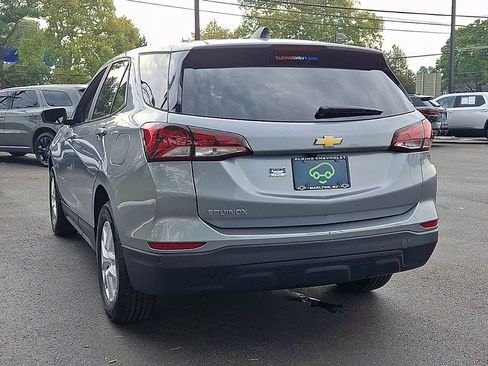 Certified 2024 Chevrolet Equinox LS w/ LS Convenience Package FWD image 9