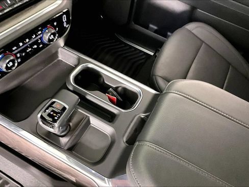 Used 2024 Chevrolet Silverado 1500 LTZ w/ LTZ Convenience Package II AWD/4WD image 18