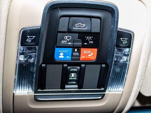 Used 2021 RAM 3500 Laramie image 19