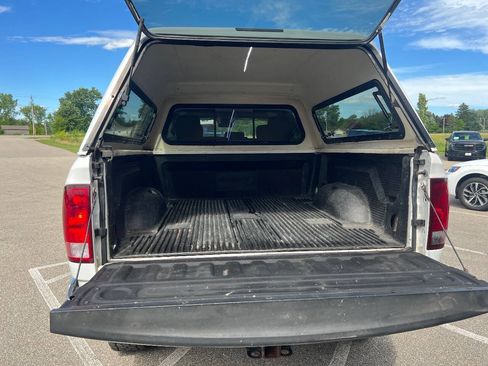Used 2018 RAM 2500 SLT AWD/4WD image 26