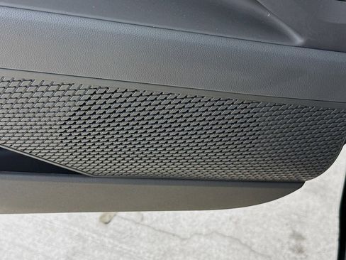 Used 2025 Hyundai Elantra SEL FWD image 15