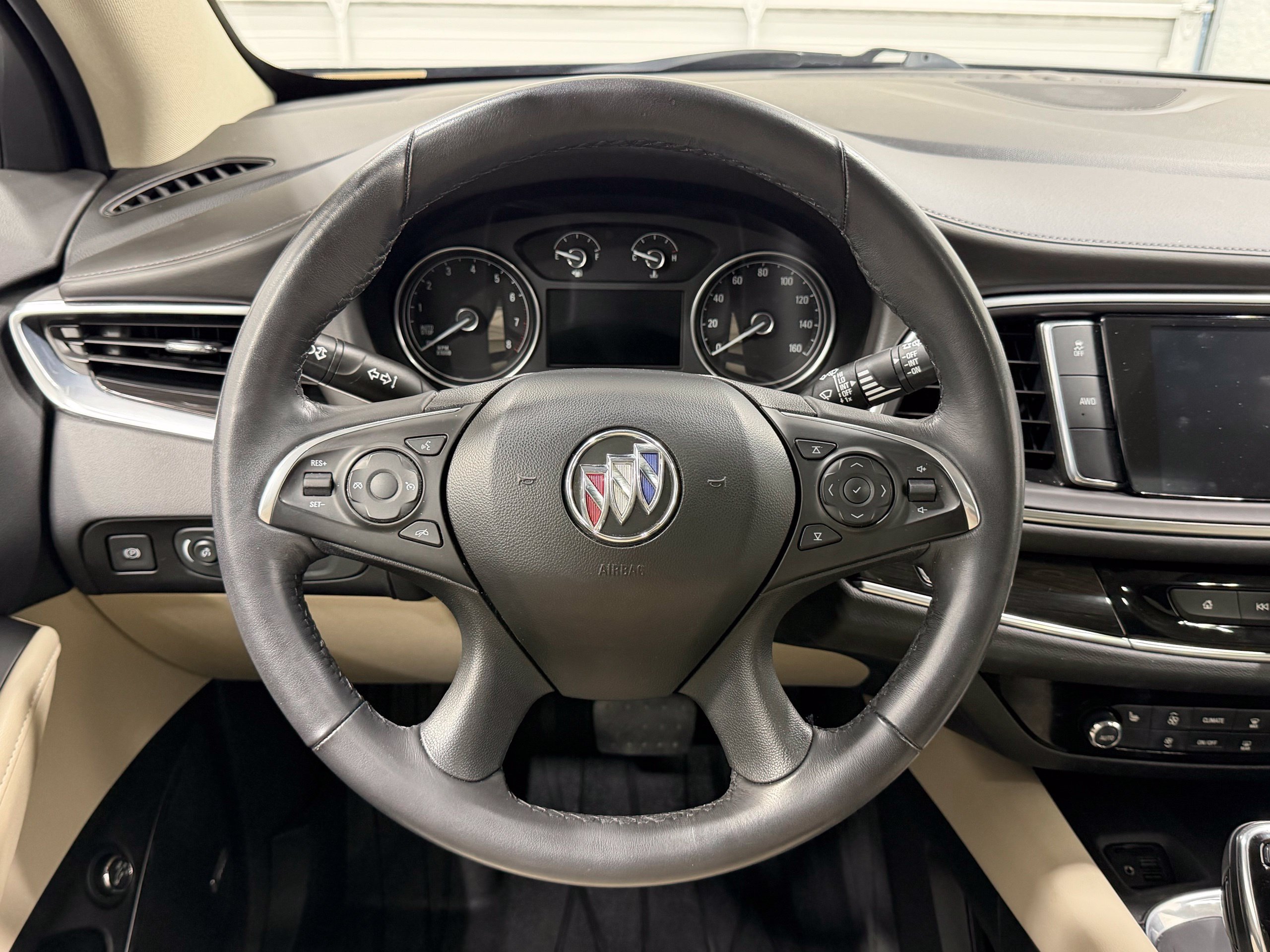 Used 2020 Buick Enclave Essence w/ Sound and Sites Package AWD/4WD image 40