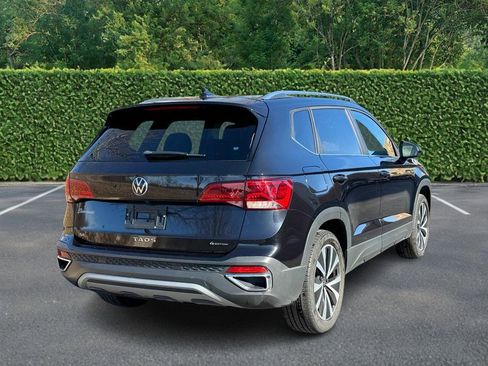 Used 2023 Volkswagen Taos SE w/ Panoramic Sunroof Package image 3