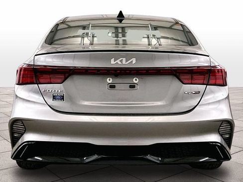 Used 2023 Kia Forte GT-Line w/ GT-Line Technology Package FWD image 4