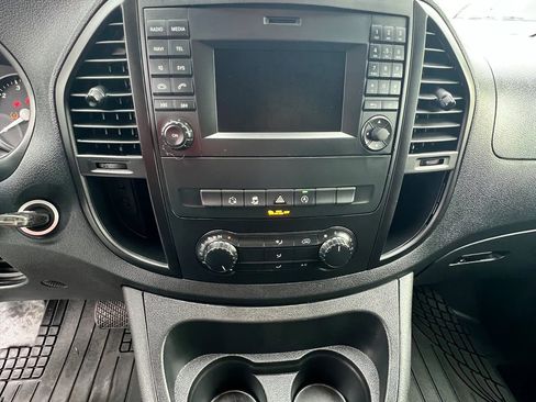 Used 2019 Mercedes-Benz Metris image 13