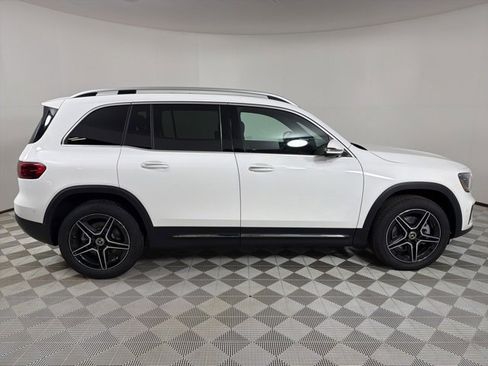 New 2026 Mercedes-Benz GLB 250 4MATIC image 8