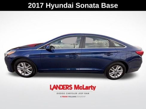 Used 2017 Hyundai Sonata SE image 3