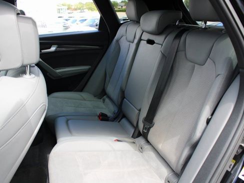 Used 2022 Audi SQ5 Premium Plus w/ Premium Plus Package image 25