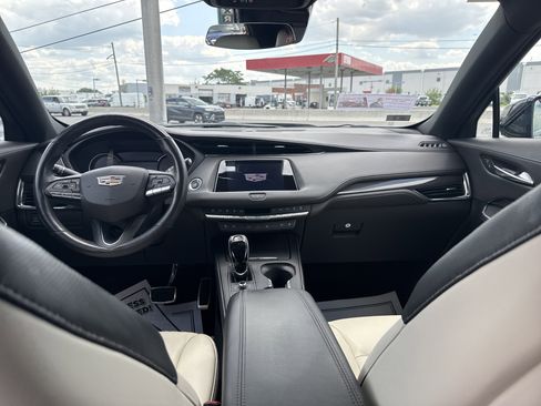 Used 2023 Cadillac XT4 Sport image 31