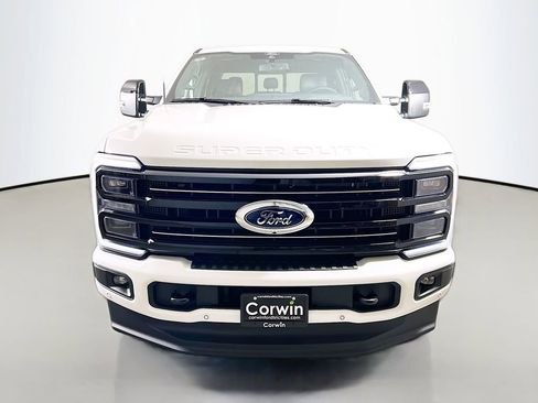 New 2026 Ford F350 Platinum w/ FX4 Off-Road Package image 4