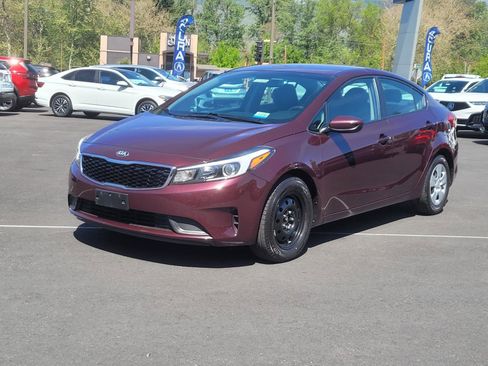 Used 2017 Kia Forte LX w/ LX Popular Package FWD image 1