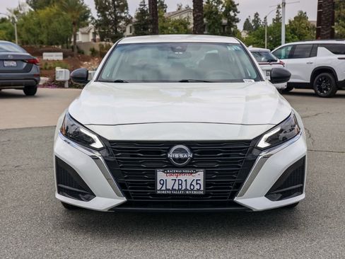 Used 2024 Nissan Altima 2.5 S FWD image 9