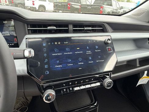 New 2027 Chevrolet Bolt LT w/ Comfort Package FWD image 22