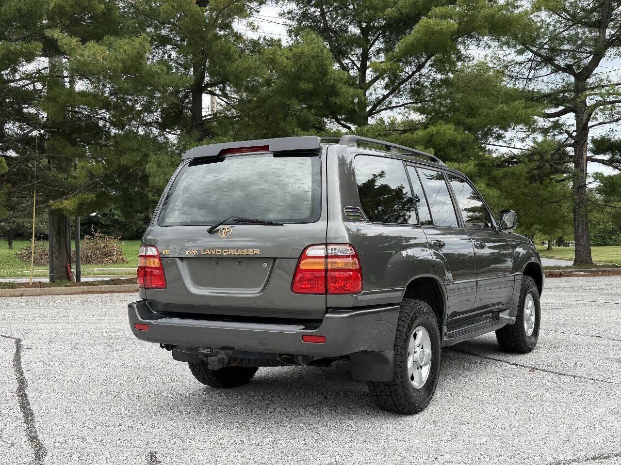 Used 2000 Toyota Land Cruiser AWD/4WD image 17